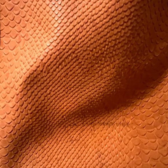 Neiman Marcus tote bag with snap closure and two big front pockets - Picture 7 of 8